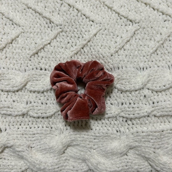 Velvet  Scrunchie Set - Picture 2 of 4